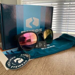 NWT Rheos Seabrook Polarized - Gunmetal/Rose